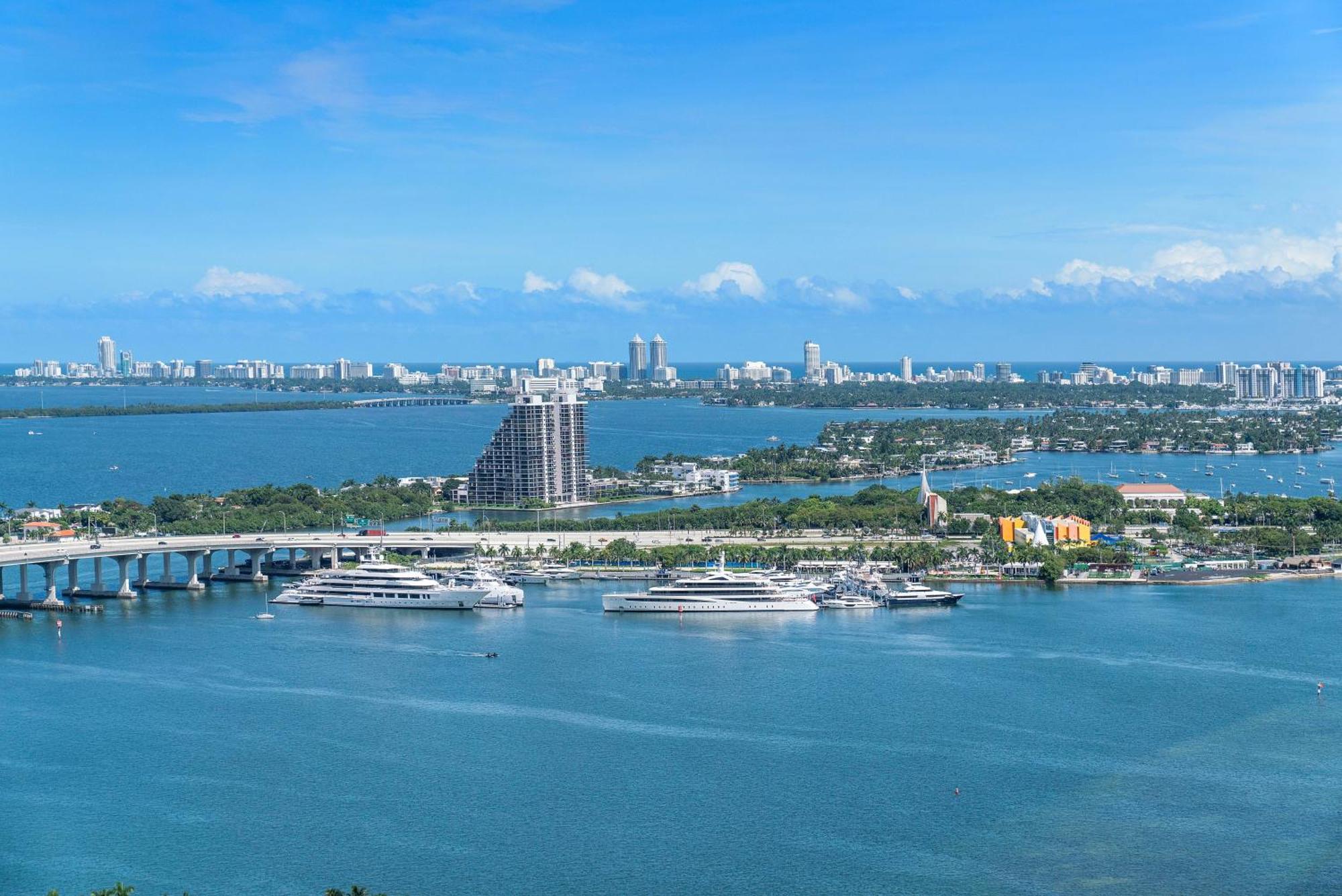 Downtown By Miami Vacation Rentals Extérieur photo