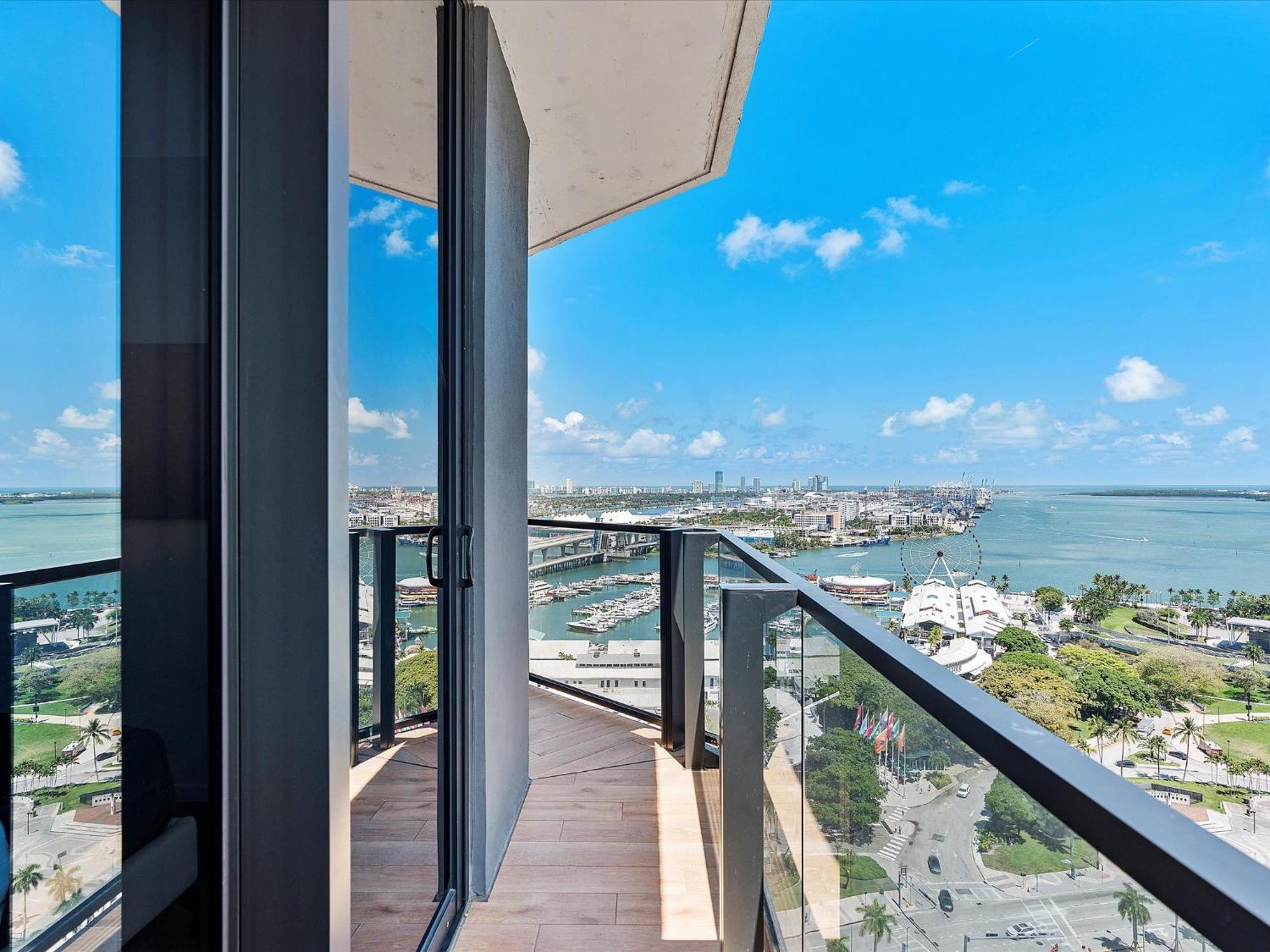 Downtown By Miami Vacation Rentals Extérieur photo